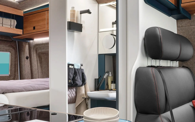 A stylish bathroom that impresses with high-quality materials and thoughtful design.