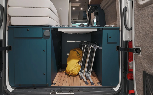 More storage space under the bed in the ERIBA Car 600 creates room for larger items and camping equipment.