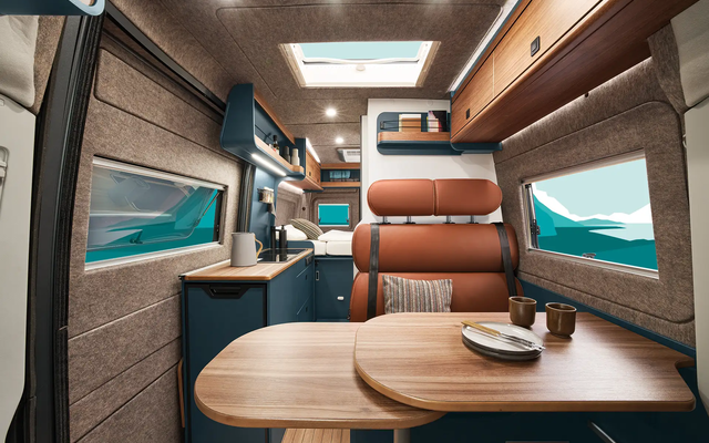 The elegant Dayton-Cognac leather gives the interior of the ERIBA Car 600 a warm, high-quality atmosphere.